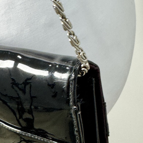 Vintage Black Patent Finish Vinyl Envelope Clutch Handbag Chain Strap - Picture 15 of 16